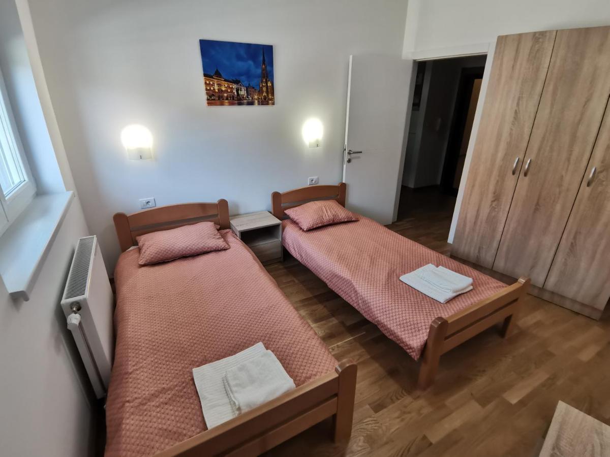 Magi Apartments Novi Sad Esterno foto