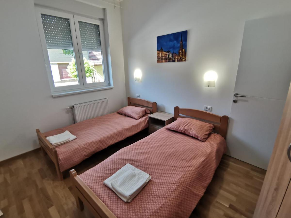 Magi Apartments Novi Sad Esterno foto